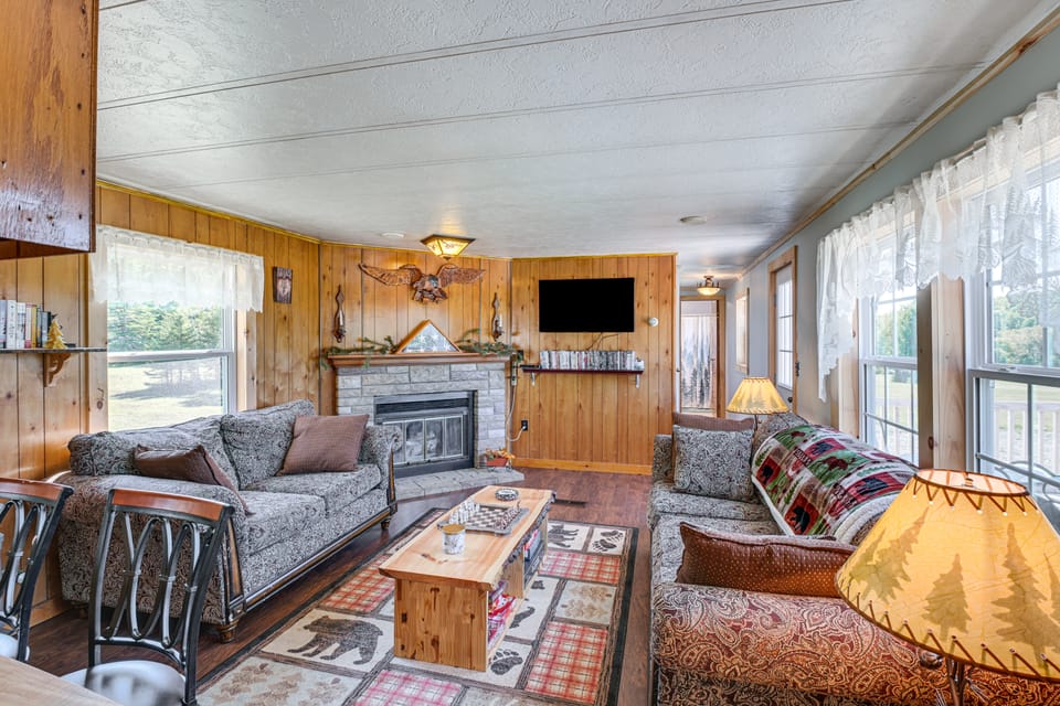 Pet-Friendly Perham Home: Fire Pit + Trail Access! House in Maine