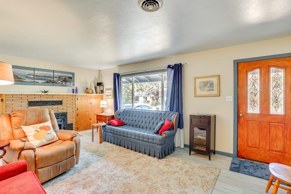 Burney Cottage w/ Game Room: Walk to Town! Cottage in California