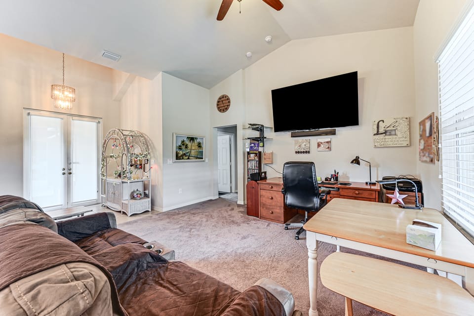 Fire Table & Home Gym: Secluded Naples Home House in Lee County