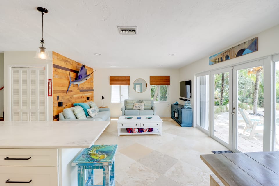 Walk to Beach: Waterfront Home in Marathon! House in Marathon