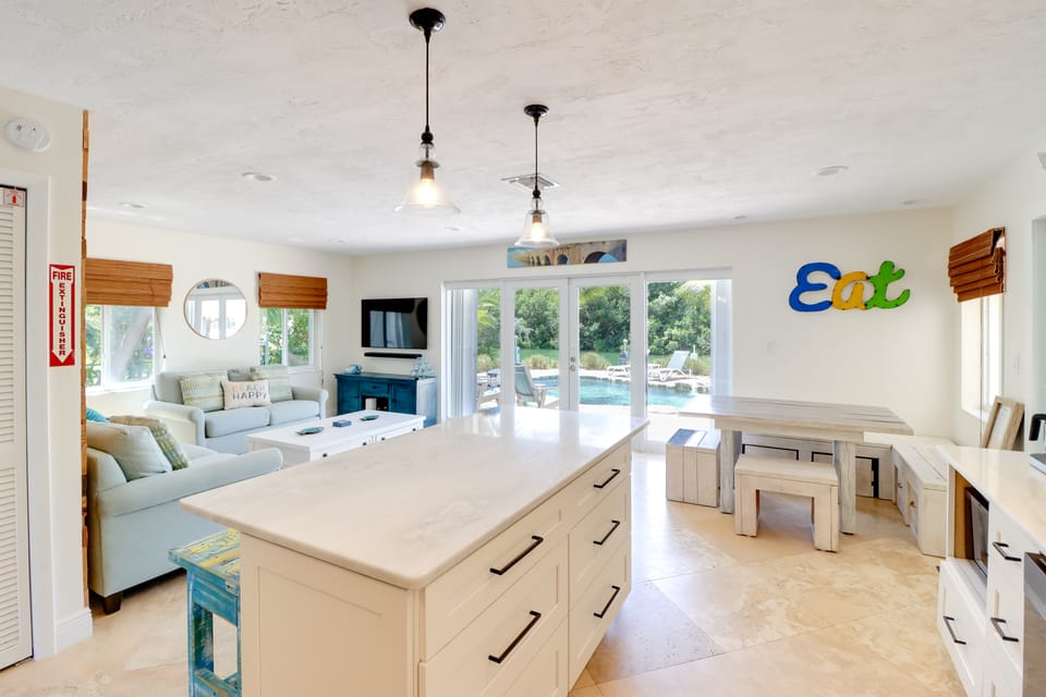 Walk to Beach: Waterfront Home in Marathon! House in Marathon