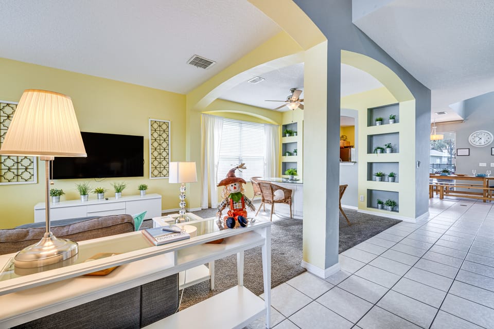 5 Mi to Disney: Ideal Family Getaway w/ Theater! House in Four Corners