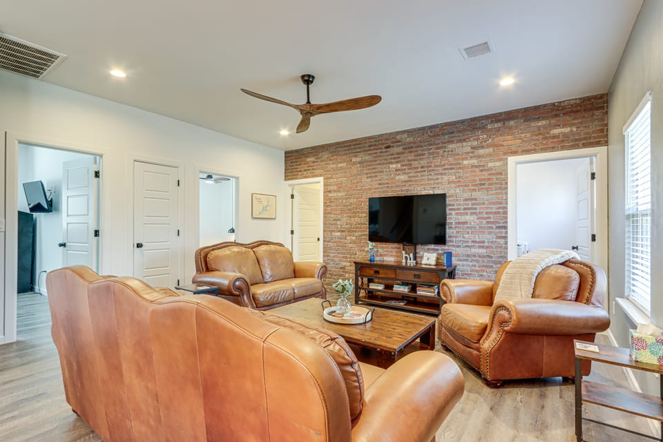 1/2 Mi to Grand Lake: Home w/ Furnished Deck! House in Ozark Mountains