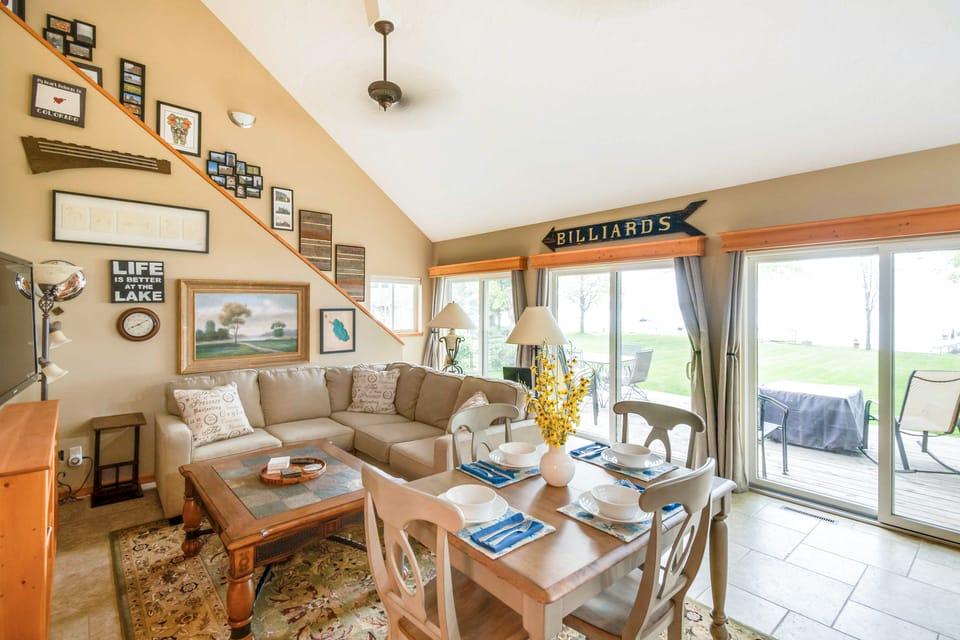 Waterfront Johnson Lake Getaway w/ Fire Pit! House in Nebraska