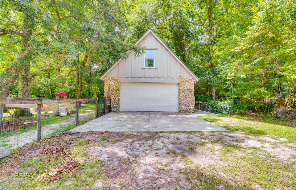 3 Mi to Silver Springs State Park: Cozy Getaway! Cottage in Florida