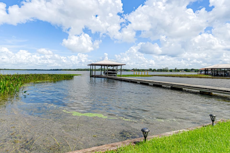 Waterfront Home w/ Boat Dock in Lake Placid! House in Florida