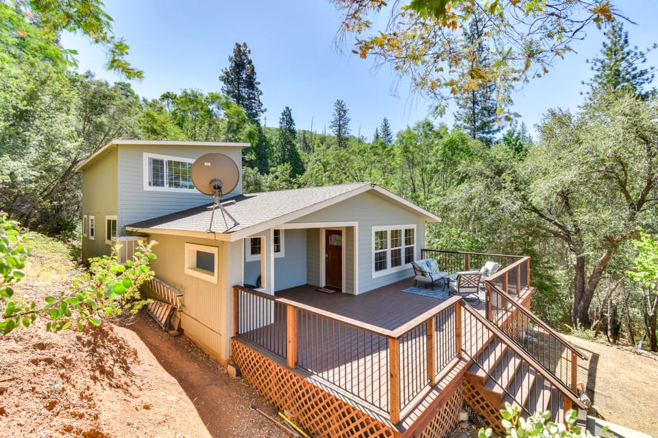 Sonora Hilltop Home: Scenic Views, Pet Friendly! House in Calaveras County
