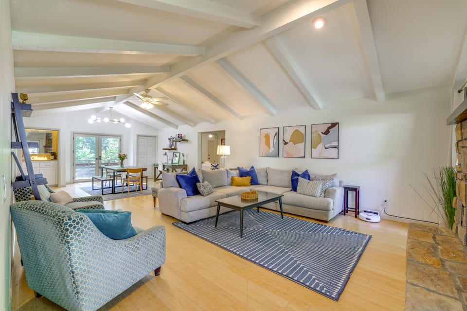 Home w/ Trail Access & Fire Pit in Bella Vista! House in Bella Vista