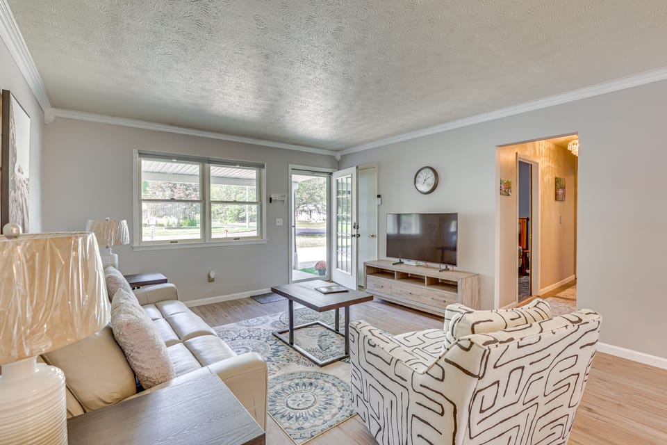 Peaceful Home Near Youngstown: Fenced Backyard! House in Ohio