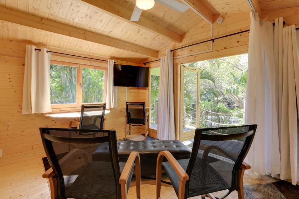 Waterfront Studio < 1 Mi to Downtown Bradenton! Apartment in Bradenton