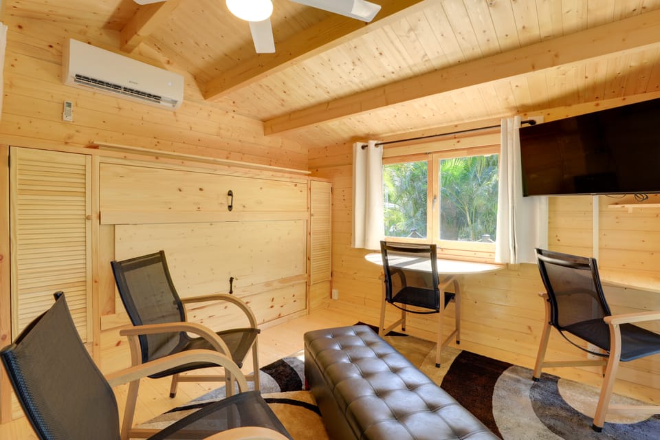 Waterfront Studio < 1 Mi to Downtown Bradenton! Apartment in Bradenton