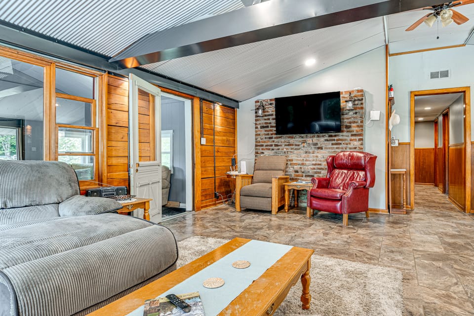 Lake Escape w/ Hot Tub & Docks in Hope! House in Indiana