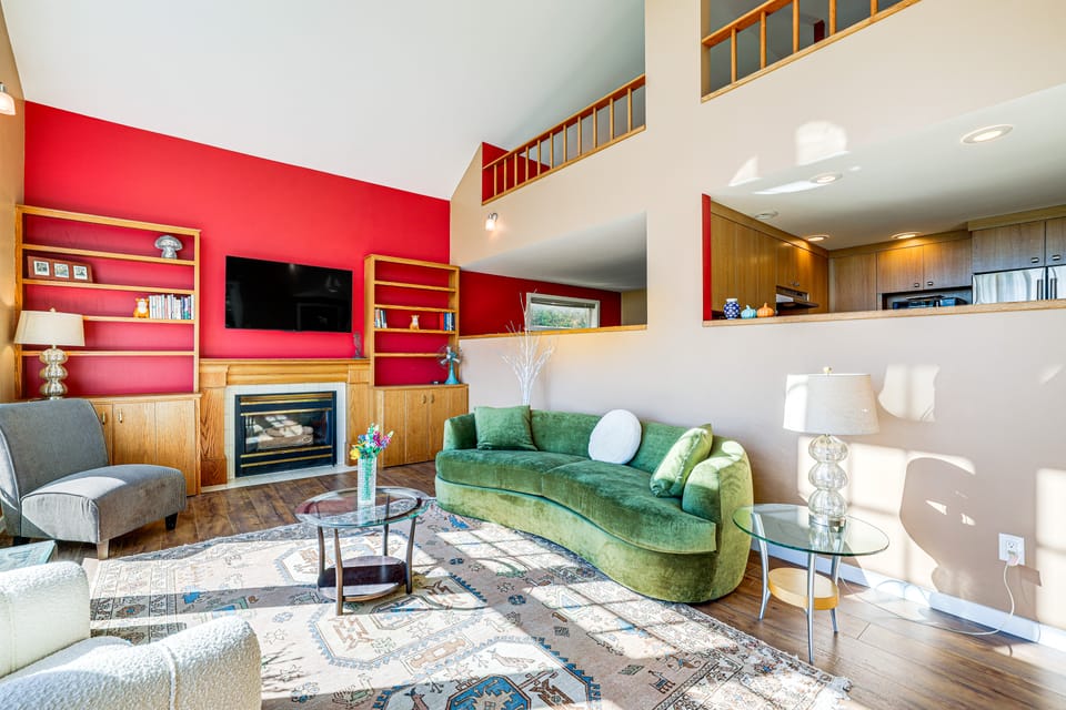 Waterfront Bellingham Bliss: Steps to Beach! House in Washington