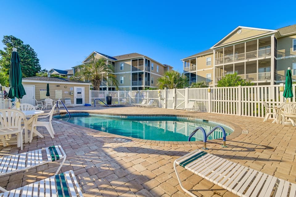 Myrtle Beach Condo: 3 Mi to Ocean! Apartment in South Carolina