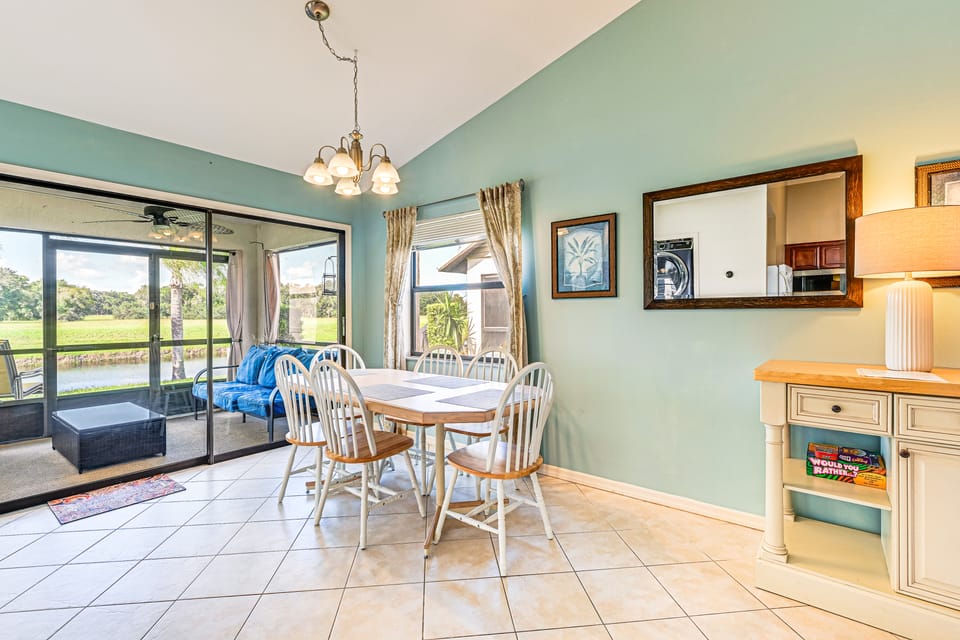 Sunny Canal-View Villa w/ Lanai in Sebring! Villa in Florida