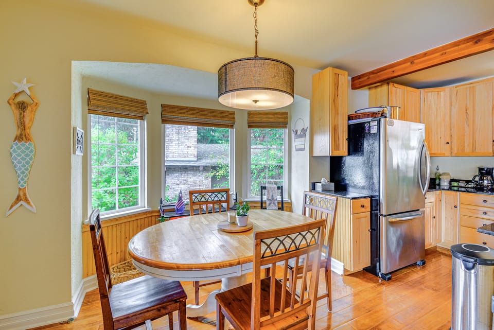 Bayfront Home w/ Private Beach in Vaughn! House in Hood Canal