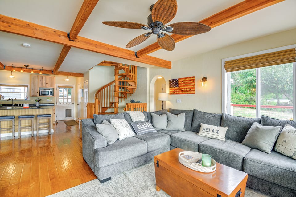 Bayfront Home w/ Private Beach in Vaughn! House in Hood Canal