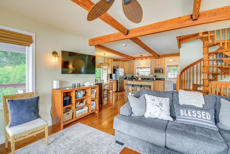 Bayfront Home w/ Private Beach in Vaughn! House in Hood Canal