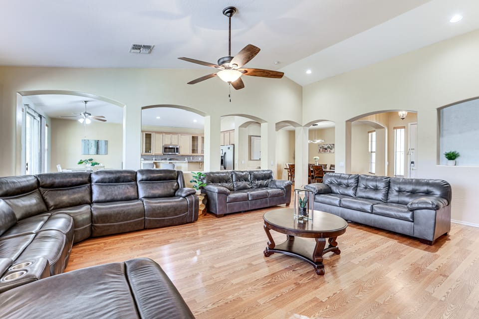 4 Mi to Surprise Stadium! Home w/ Furnished Patio House in Surprise