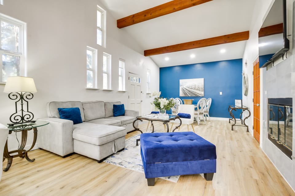 Lake Arrowhead Hideaway w/ Deck & Hot Tub House in Lake Arrowhead