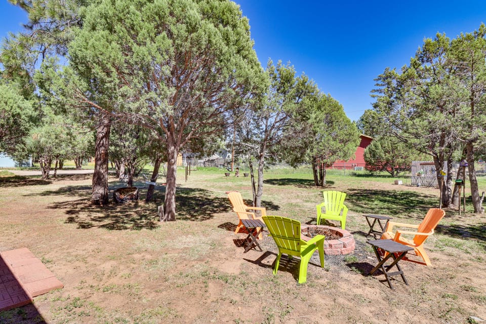 Near Woodland Lake Park: Home w/ Fire Pit! House in Pinetop-Lakeside