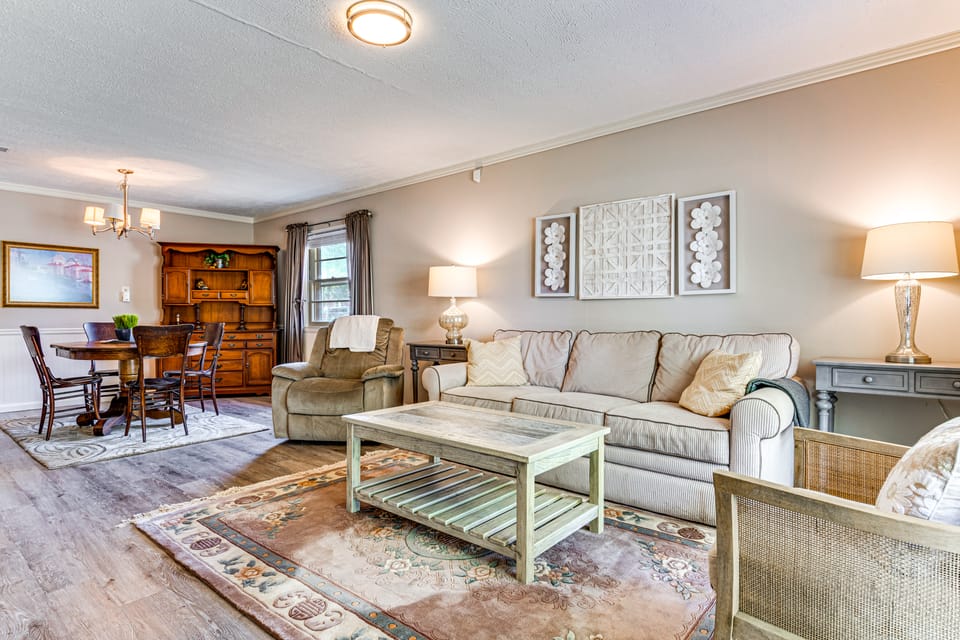 2 Mi to Purdue: Modern Home in West Lafayette House in West Lafayette