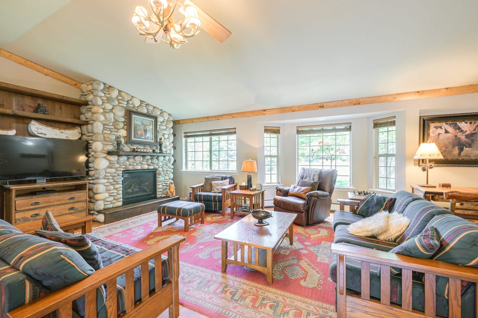 Cozy Home w/ Hot Tub: 7 Mi to Pagosa Hot Springs House in Colorado