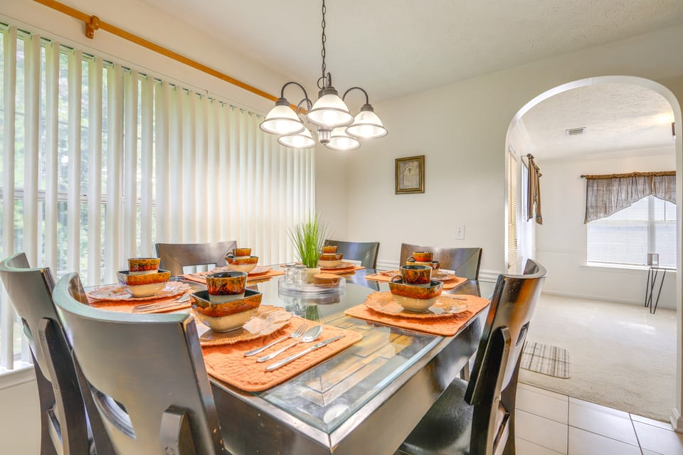 Home w/ Large Yard in Quiet Atlanta Suburb House in Georgia