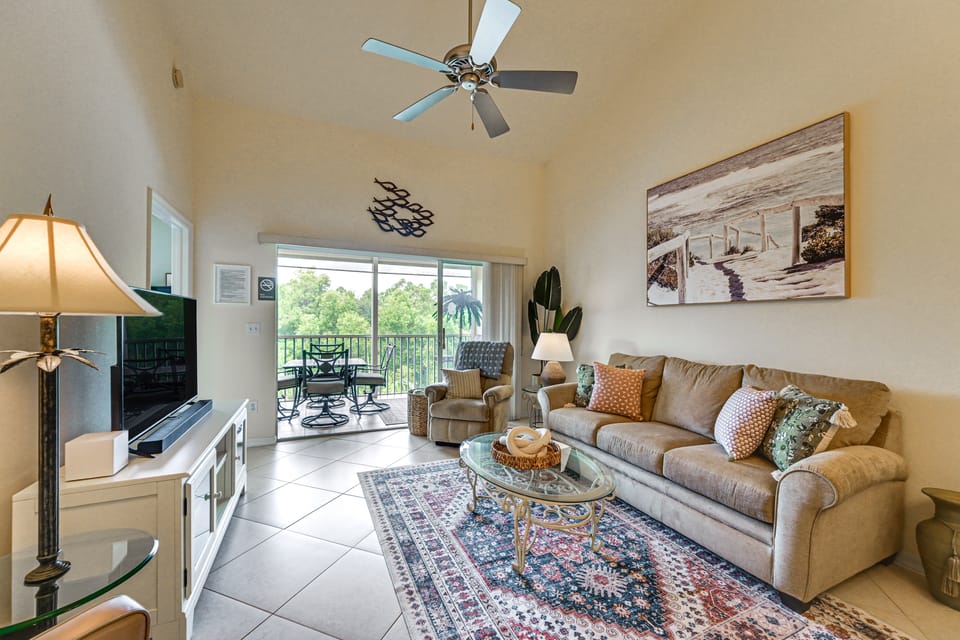 Naples Condo 10 Mi to Beach: Pool & Hot Tub Access Apartment in Lely Resort