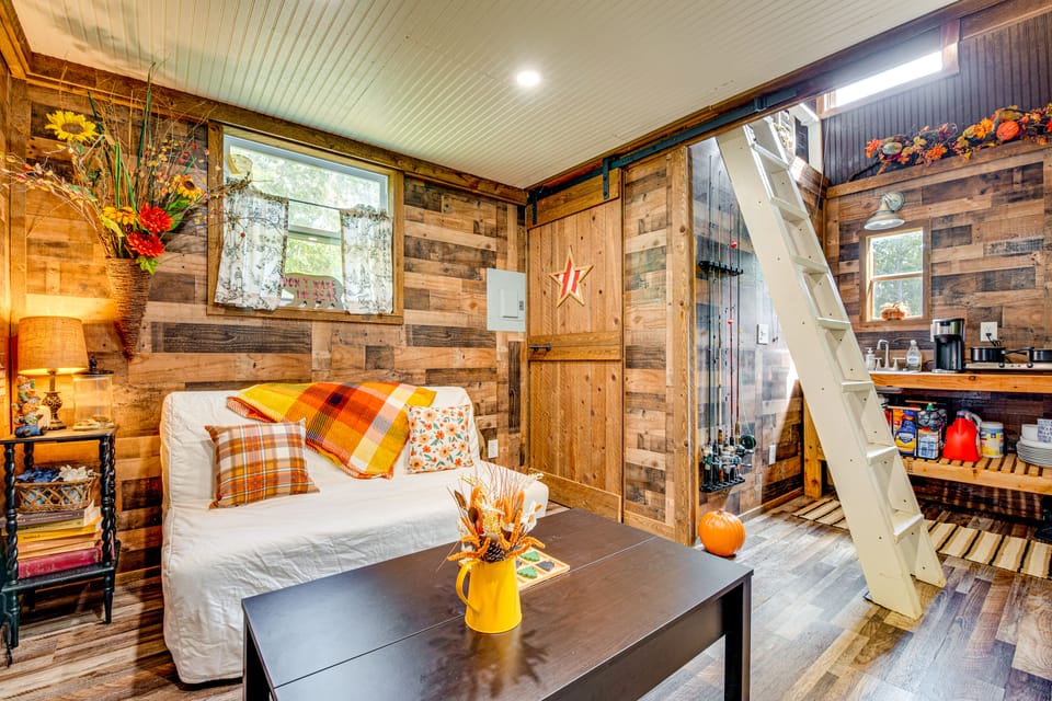 Creek Access, Fire Pit & Grill: Summerville Studio Apartment in Alabama