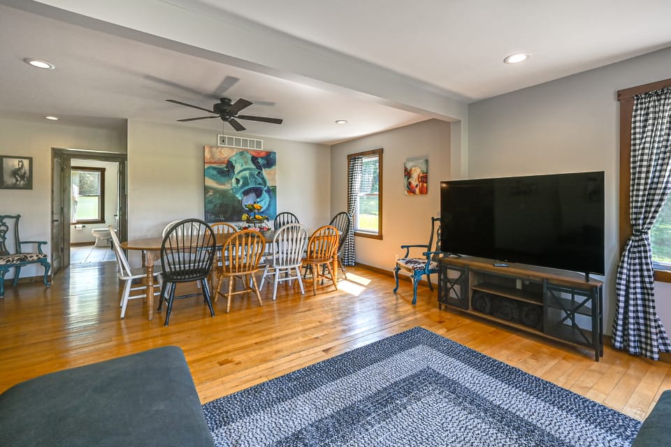 Wooded Escape w/ Pond & Grill in Pleasant City! House in Ohio