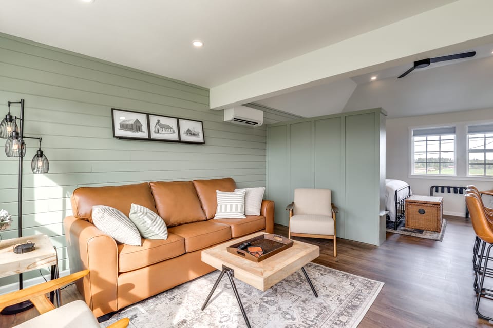 Idyllic Enumclaw Studio w/ Mount Rainier Views Apartment in King County