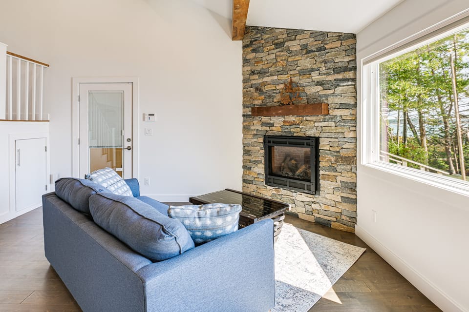 Waterfront Roque Bluffs Hideaway w/ Private Beach House in Maine