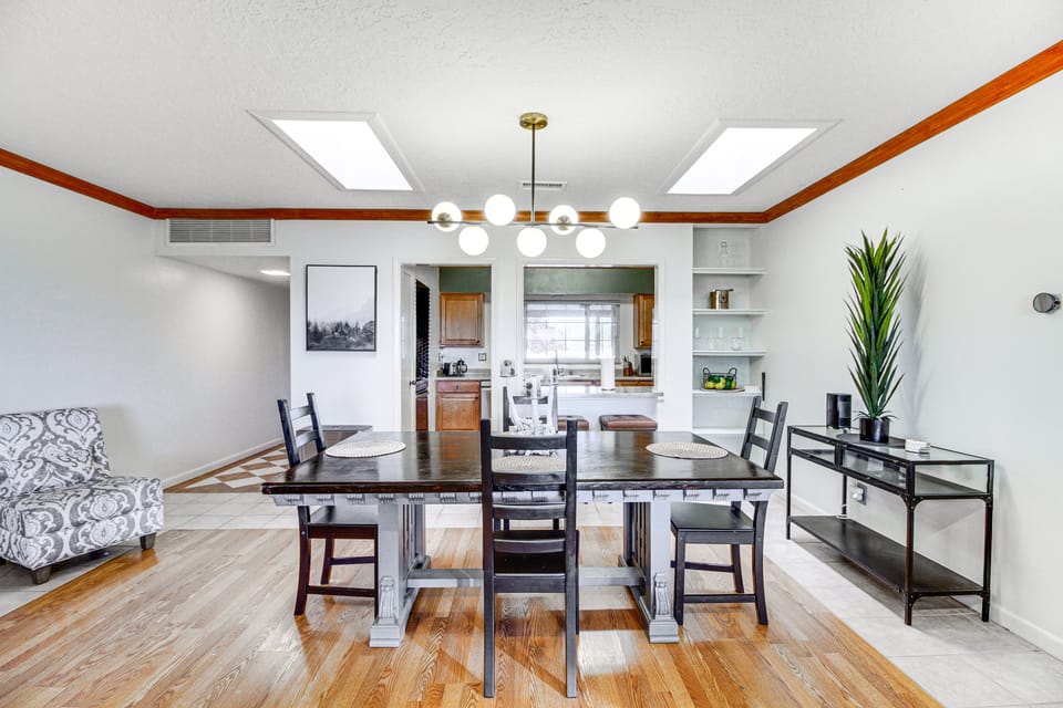 Walk to Paradise Hills Golf Course: Condo w/ Patio Apartment in Rio Rancho