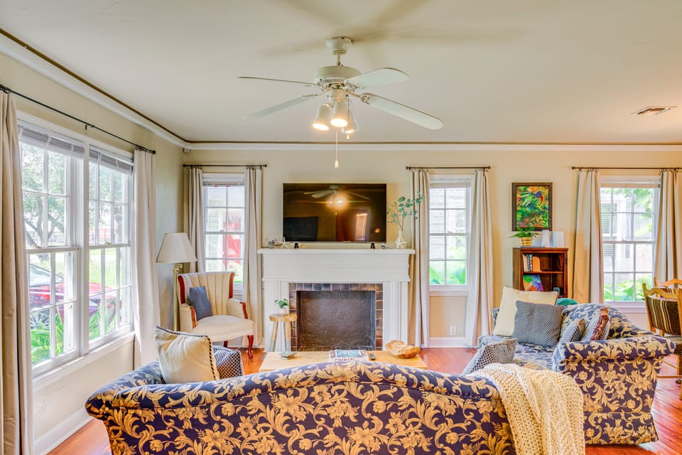 1939 Bungalow with Original Charm | Corpus Christi House in Nueces County