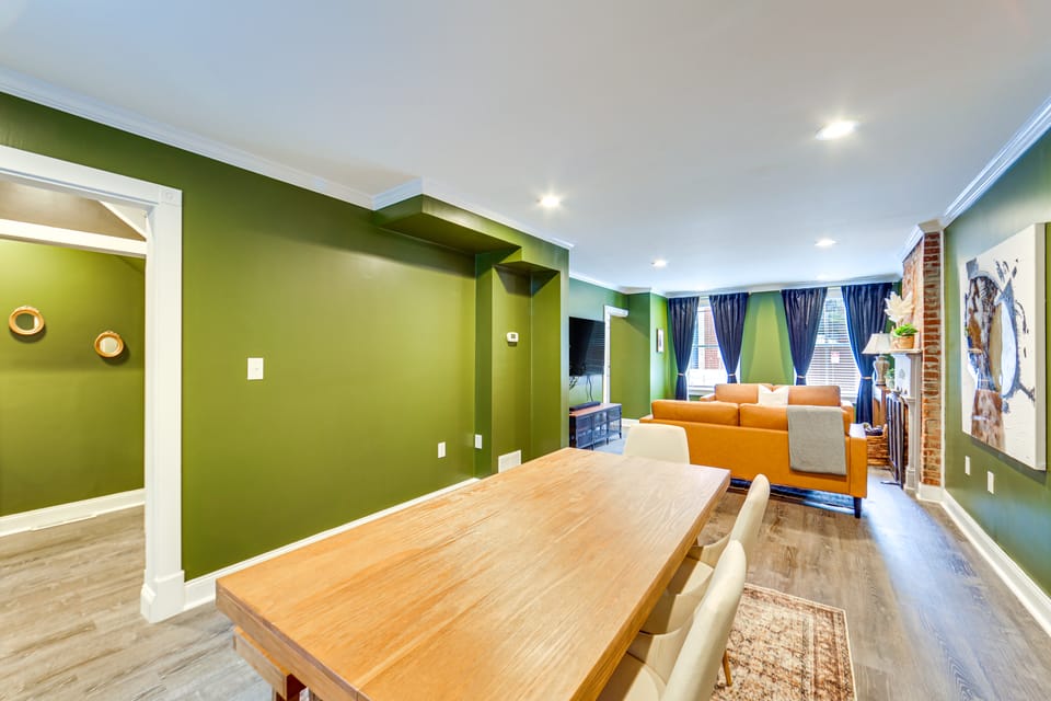 1 Mi to Dtwn: Walkable Gem in Pittsburgh Apartment in Pittsburgh