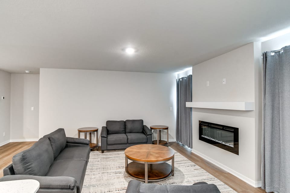 1 Mi to Golf: Quiet Waukee Home w/ Fireplace! House in Iowa