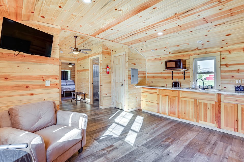 Riverfront Cabin Near Yellowstone Lake State Park House in Wisconsin