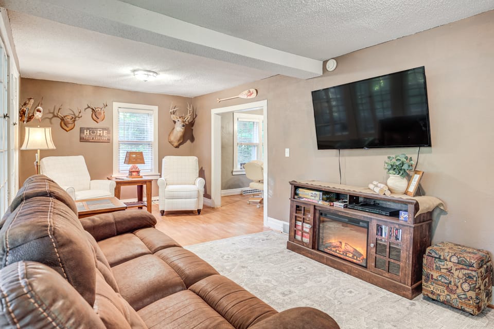 Hillside Home on 4 Wooded Acres by Sunday Lake Cottage in Wisconsin