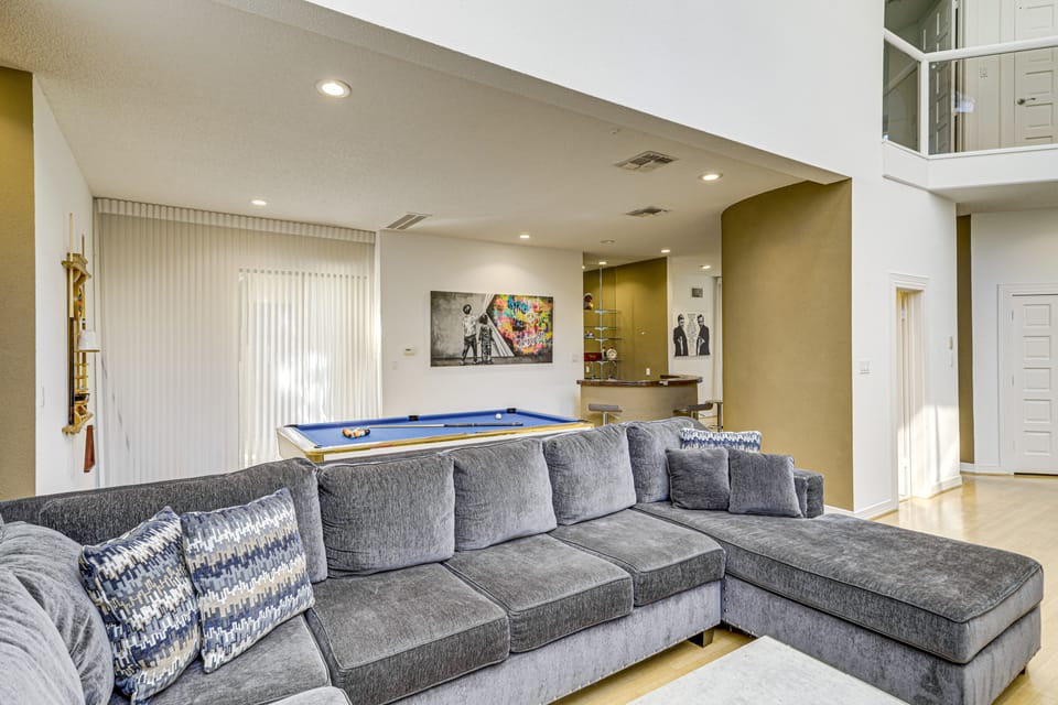 < 2 Mi to Galleria: Spacious Houston Home! Apartment in Harris County