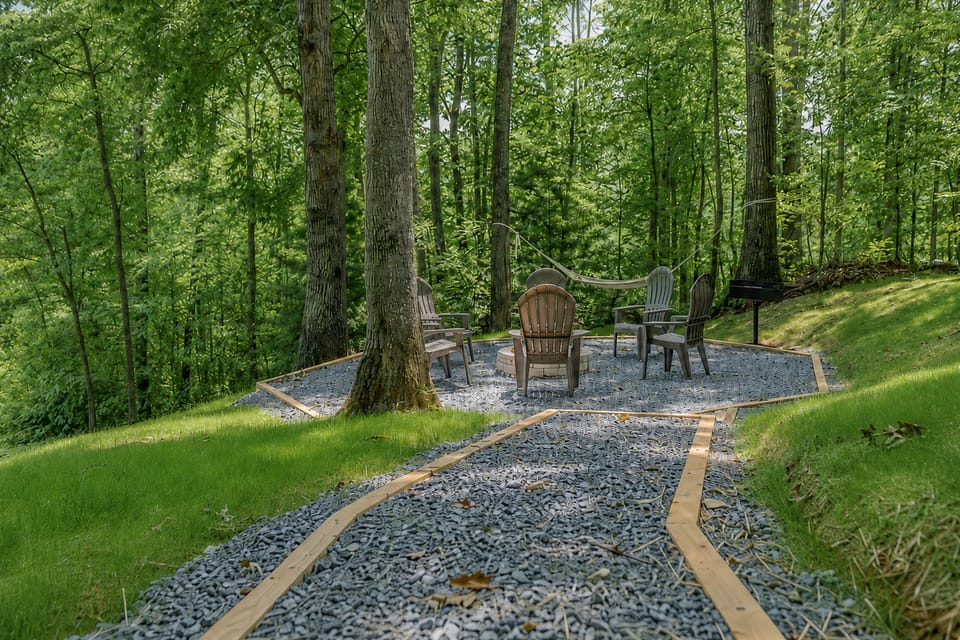 Hot Tub & Fire Pit: Secluded Blue Ridge Cabin! House in Georgia