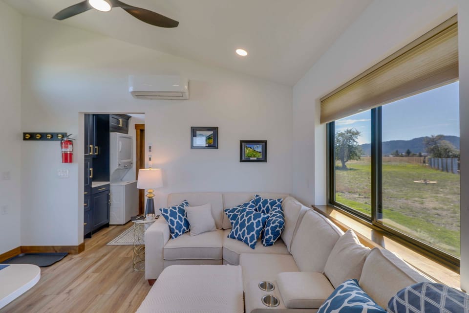 "Montana Blue" w/ Grill Near Skiing! House in Idaho