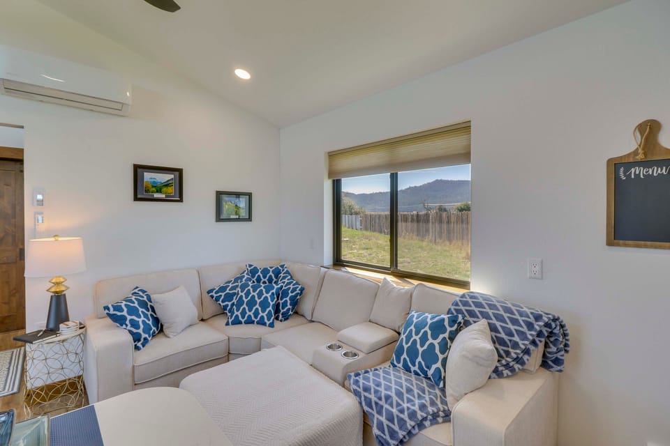 "Montana Blue" w/ Grill Near Skiing! House in Idaho