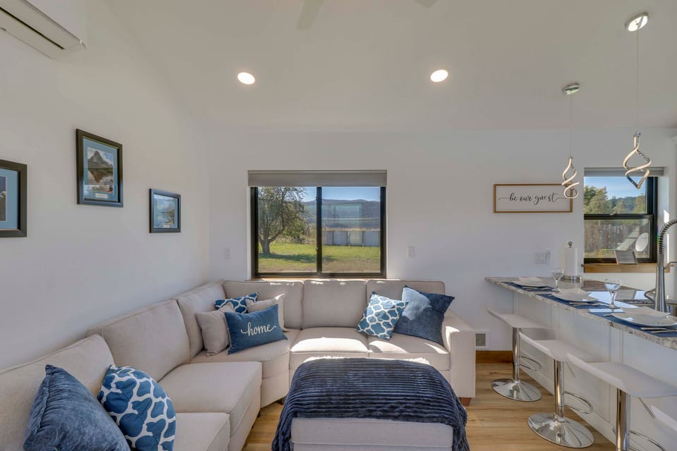 "Montana Bliss" Near Flathead Lake & Skiing! House in Idaho