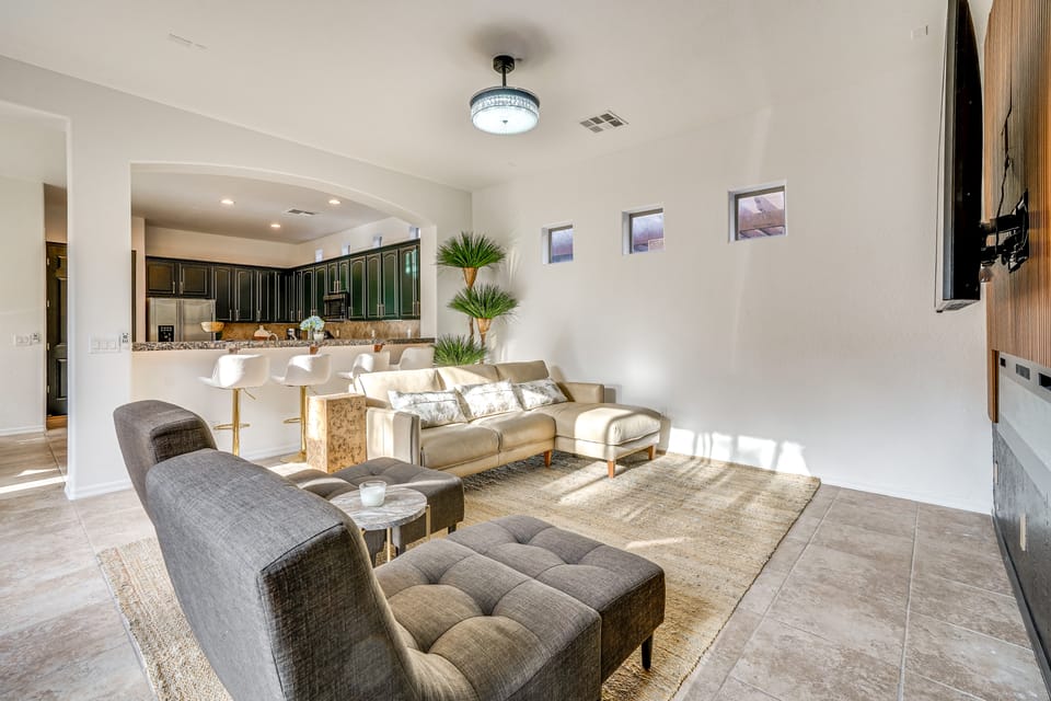 Relax Poolside! Home 6 Mi to Camelback Ranch House in Litchfield Park