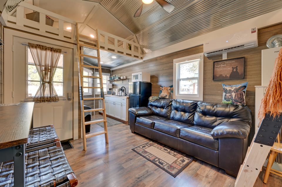 Cabin w/ Trail & Pond Access in Steamboat Rock! Apartment in Iowa