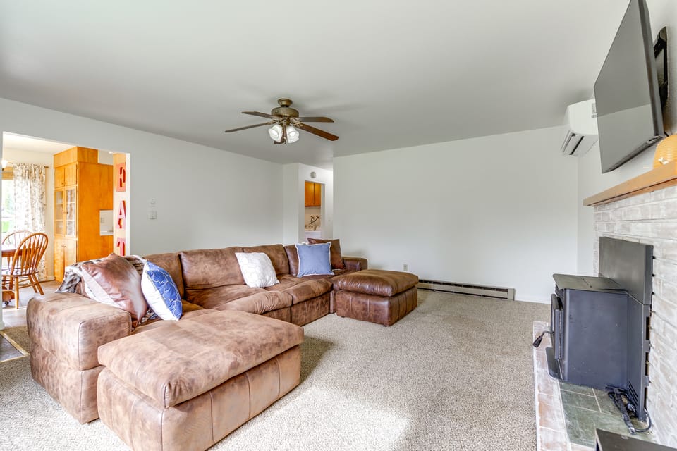 1 Mi to Snoqualmie River: Pet-Friendly Getaway House in Carnation