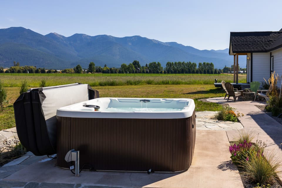 Kalispell Mountain Getaway w/ Hot Tub & Fire Pit! House in Montana