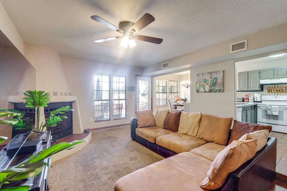 Dock & Charming Train Sounds! Riverside Retreat Apartment in Carlsbad