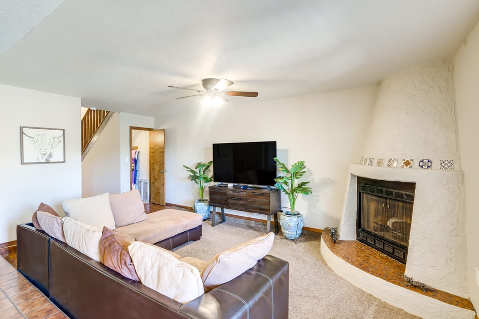 Dock & Charming Train Sounds! Riverside Retreat Apartment in Carlsbad